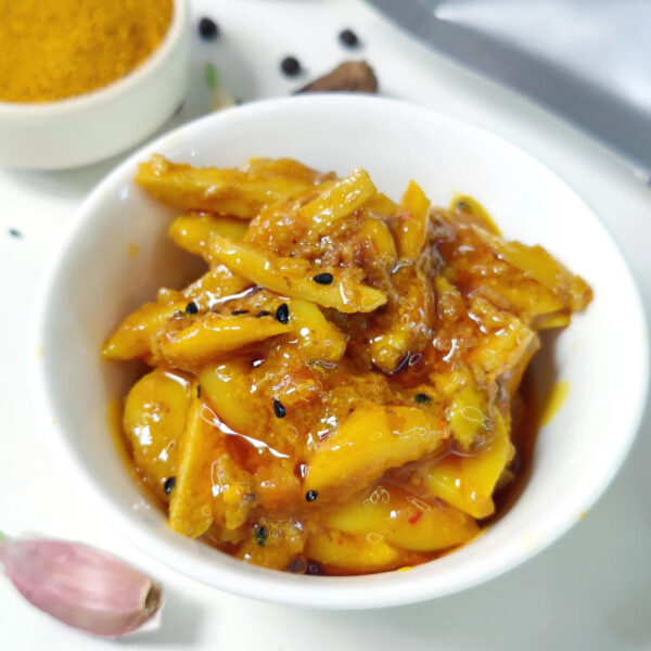 Lahsan Adrak Pickle (لہسن ادرک کا اچار)